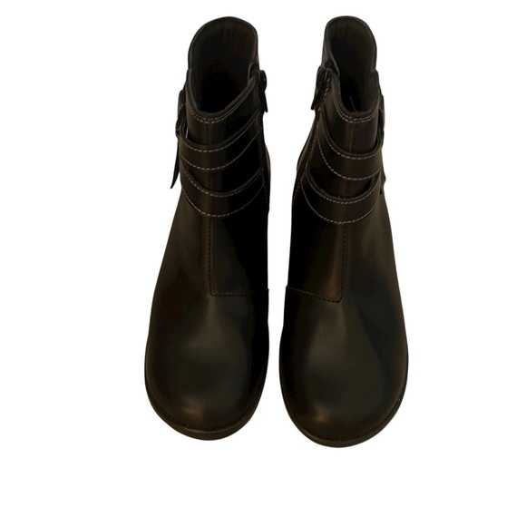 Clark’s Collection Women’s Angie Spice Black Leather Boots Size 7 - Picture 3 of 11